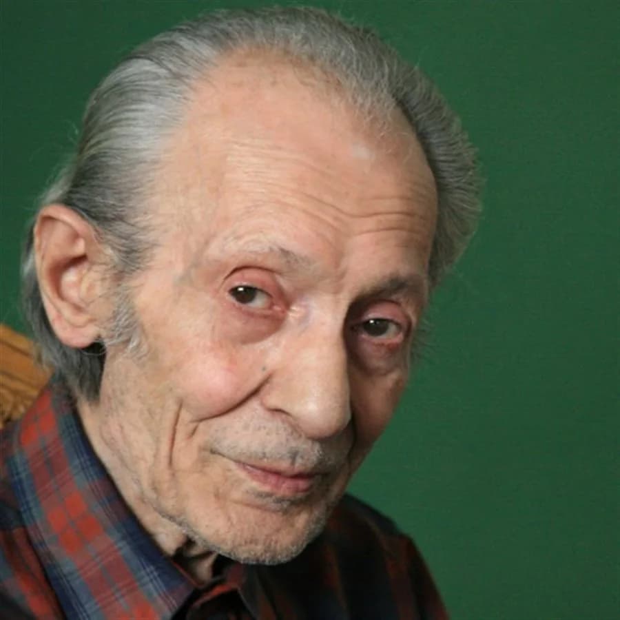 احمد اسفندیاری